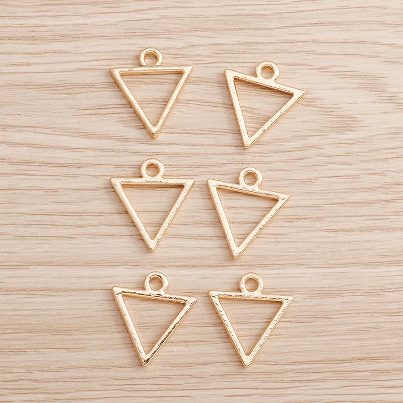 Tusember 20 Stück 20 x 18 mm vergoldete dreieckige Anhänger für Anhänger, Halsketten, Ohrringe, handgefertigter Schmuck, Zubehör, DIY-Handwerk – Detail 5