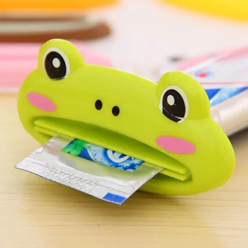 1 PCS Cute Animal Cartoon Toothpaste Squeezer Kid Toothpaste Tube Saver Facial Cleanser Rolling Holder Bathroom Accessories