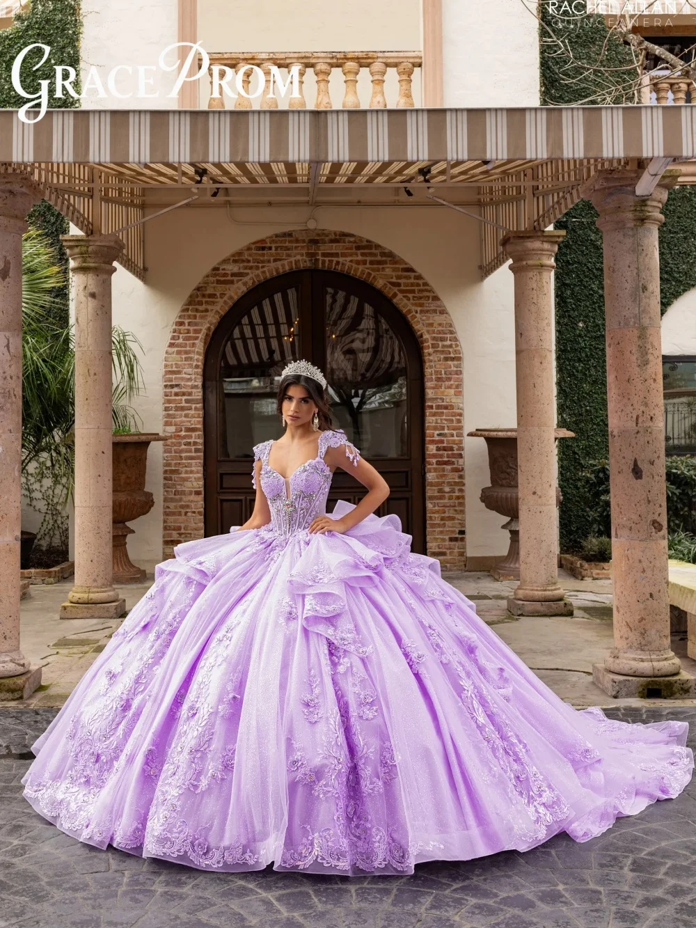 فساتين Quinceanera جذابة مزينة بالزهور المنتفخة من التل اللامع سباركلي 16 سنة رداء حفلات للفتيات Quinceañera أخضر فاتح