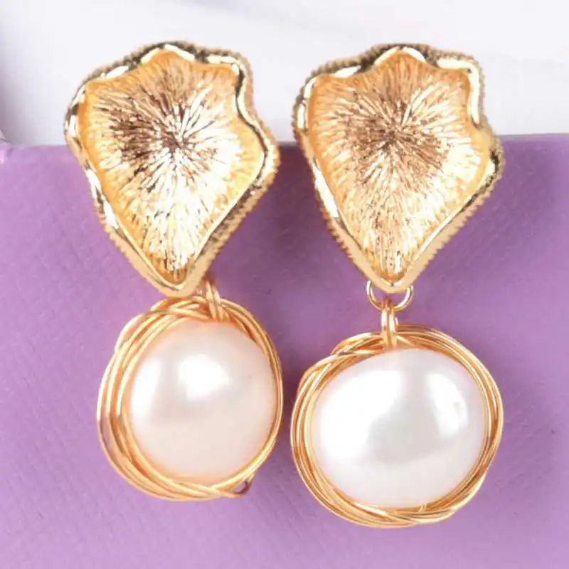 

Handmade natural white freshwater pearl earrings 18K hooks Wedding Dangling Crystal Gold Meisje Teens Ear Clip-on