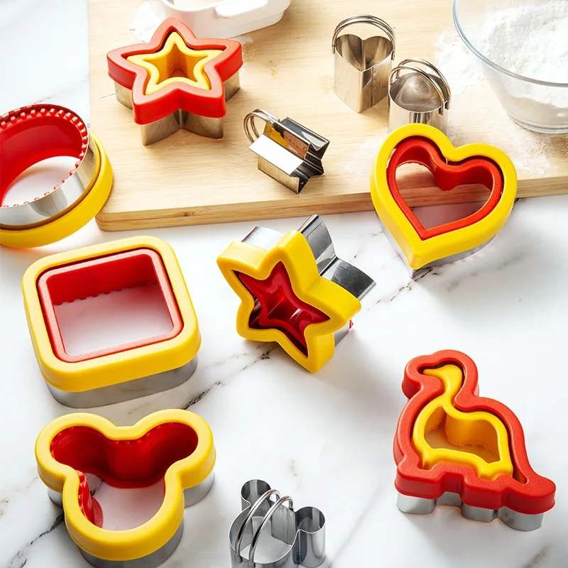 1PC Geometric Sandwich Cutter and Sealer Set Food-Grade PP Sandwich Cutting Sealing Mould for Children Bakery Accessories