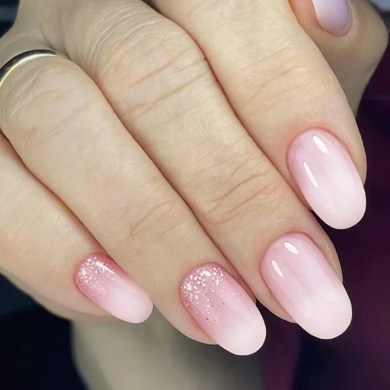 24 Uds uñas postizas rosas cabeza redonda gradiente blanco con diseño de polvo brillante prensa en uñas arte corto ovalado juegos de uñas postizas terminados