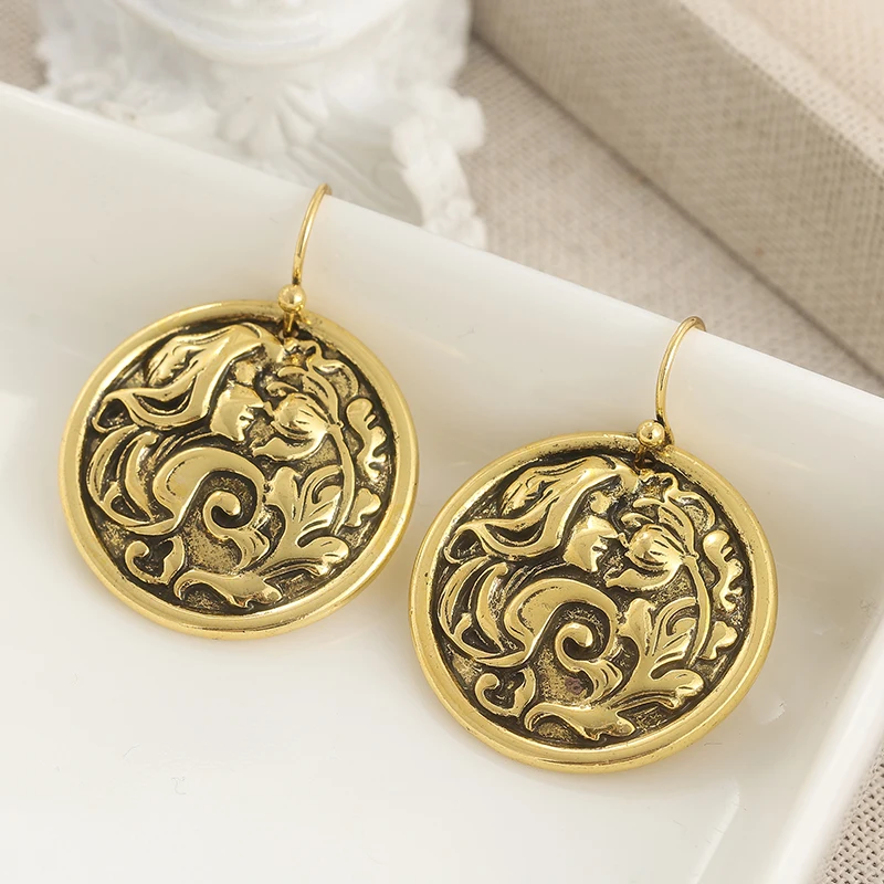 Elegante Ohrringe im Hofstil mit Blumenmuster für Damen, goldfarben, Vintage-Tropfenohrringe, Charm-Schmuck