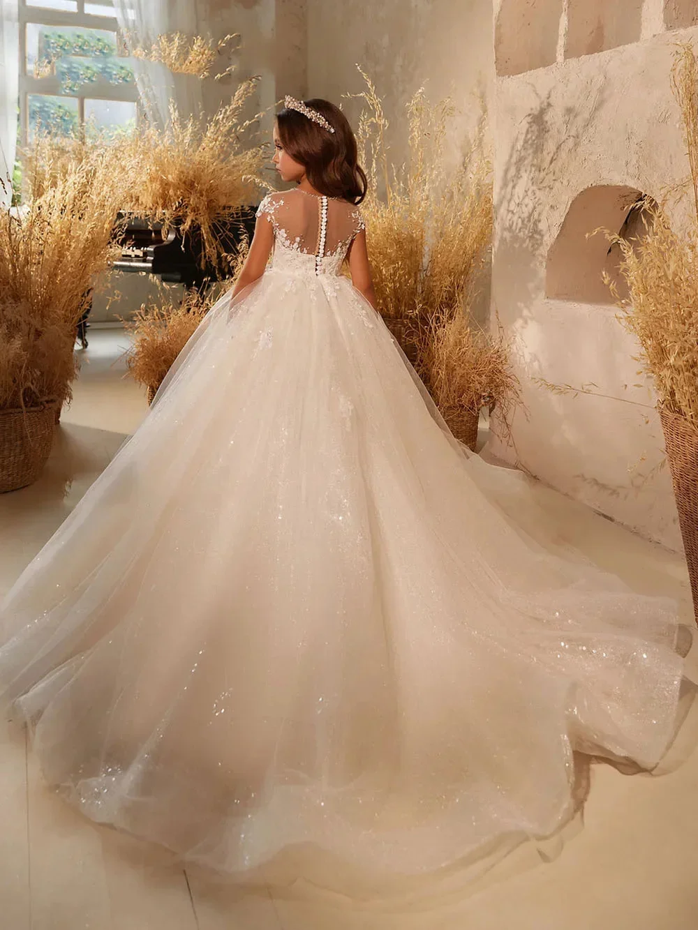 Elegante, maßgeschneiderte Blumenmädchenkleider für die Hochzeit, kurze Ärmel, Tüll, bodenlang, für Mädchen, Geburtstag, Erstkommunion