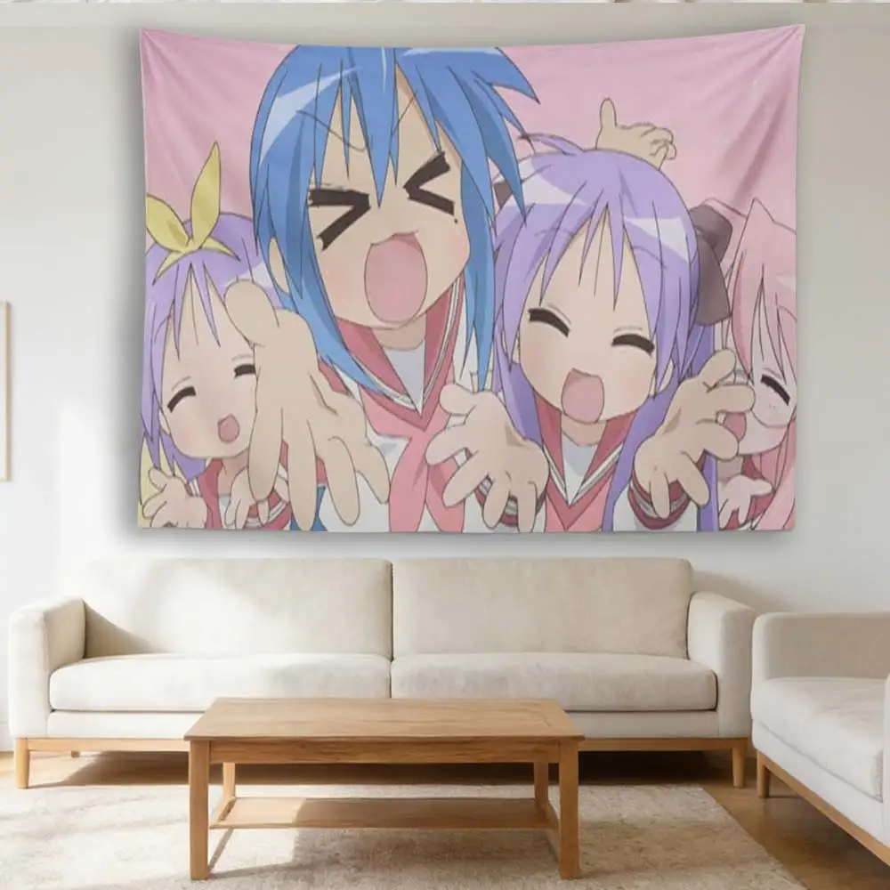 Lucky Star Izumi Konata & Friends Wandteppich, niedlicher rosa Anime-Wandbehang, Kawaii Otaku-Dekoration für Schlafzimmer und Wohnheim
