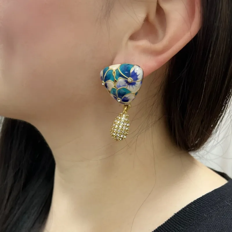 

New Chinese Style Retro Palace Enamel Dripping Oil Iris Earrings Classical High-quality Full Rhinestones Embossed Earrings