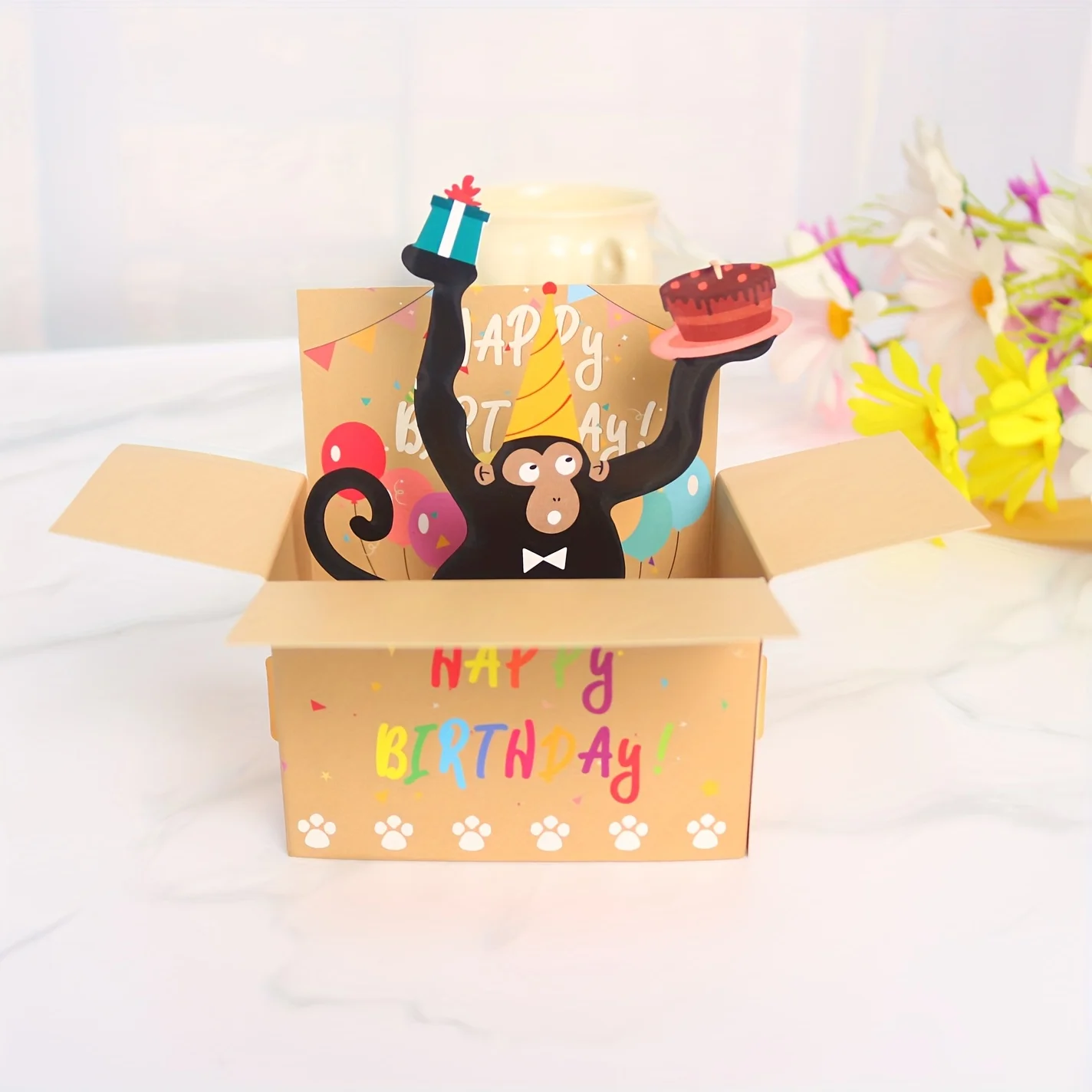 بطاقة عيد ميلاد منبثقة ثلاثية الأبعاد مضحكة على شكل قرد/كلب/كبار السن مع "عيد ميلاد سعيد!" لافتة وبالونات، بطاقة دعوة للحفلات لأعياد الميلاد #2