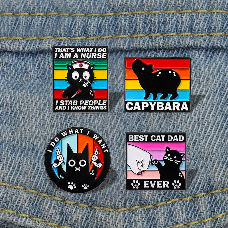 Broche de gato negro arcoíris lindo, médico, enfermera, jeringa de gato, pistola de mano, punzón, Capybara, Animal creativo, insignia de Metal, Pin Punk, regalo de joyería