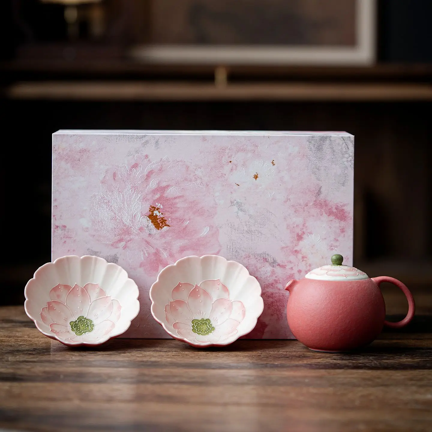 underglaze color, hand-painted lotus flower, two cups in one pot, ceramic master cup, pink gift box
