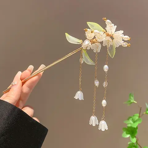 Bilashmart Elegant Chinese Style Hair Clip Tassel Hair Stick Traditional Floral Design Hairstyle Accessor Women Jewelry Hairpin Hair Needle