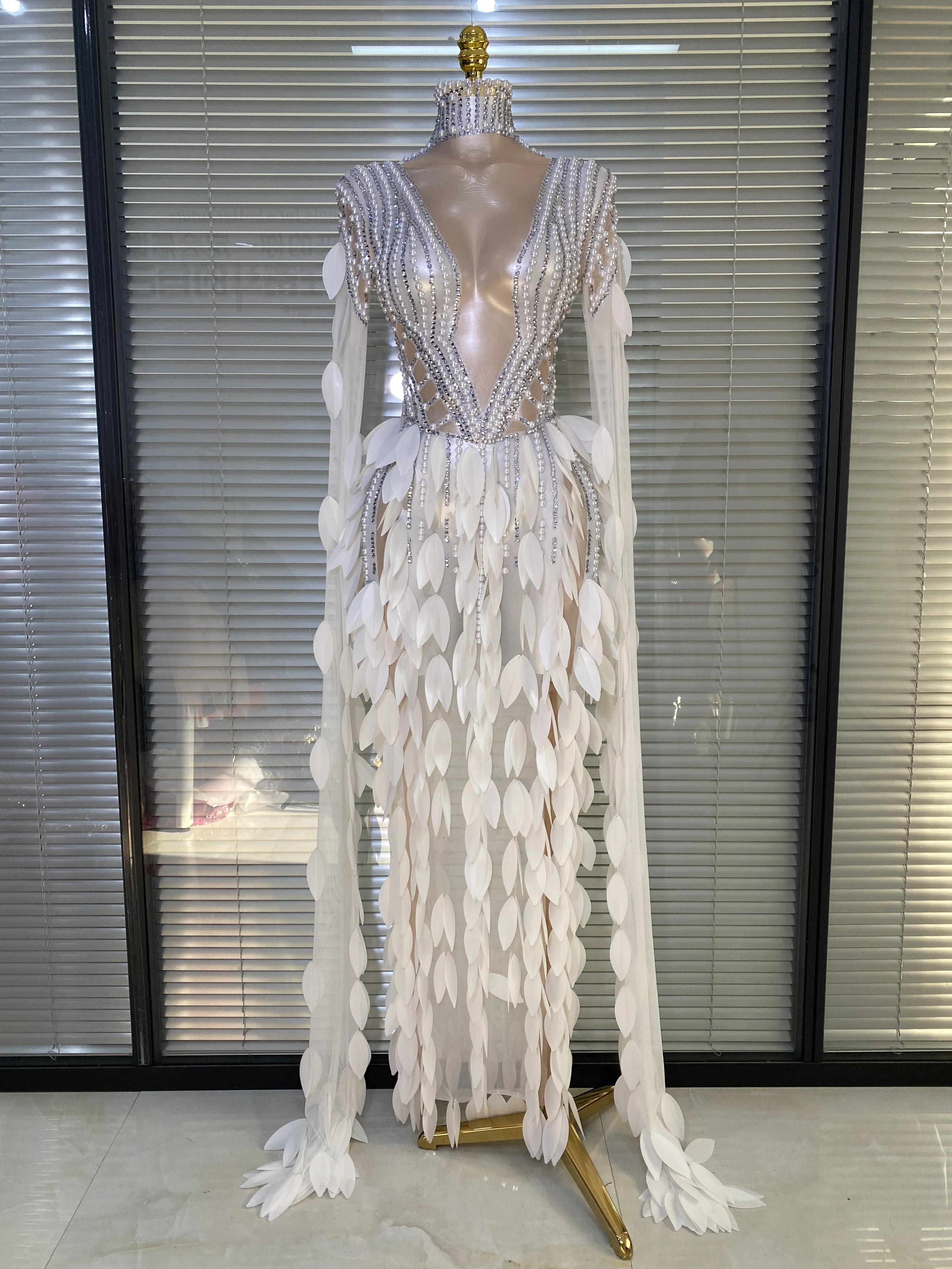 

Женское сексуальное блестящее кристальное роскошное сетчатое платье с жемчугом, прозрачное платье длиной до пола, платье на день рождения, сценическая одежда, костюм для ночного клуба