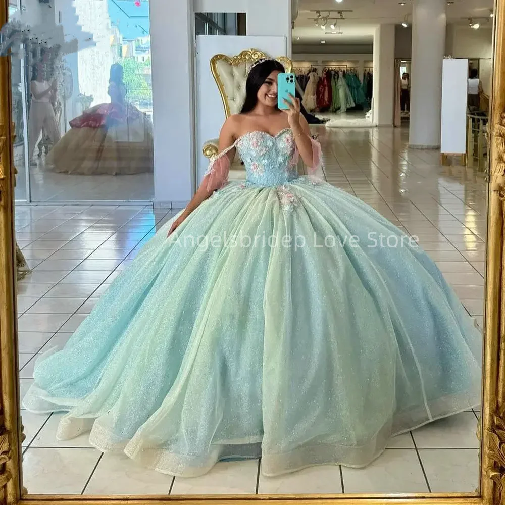 Angelsbridep-Vestido De baile verde menta personalizado, vestidos Quinnceanera De tul brillante con hombros descubiertos, Vestido De fiesta De graduación De 15 Quinceañera