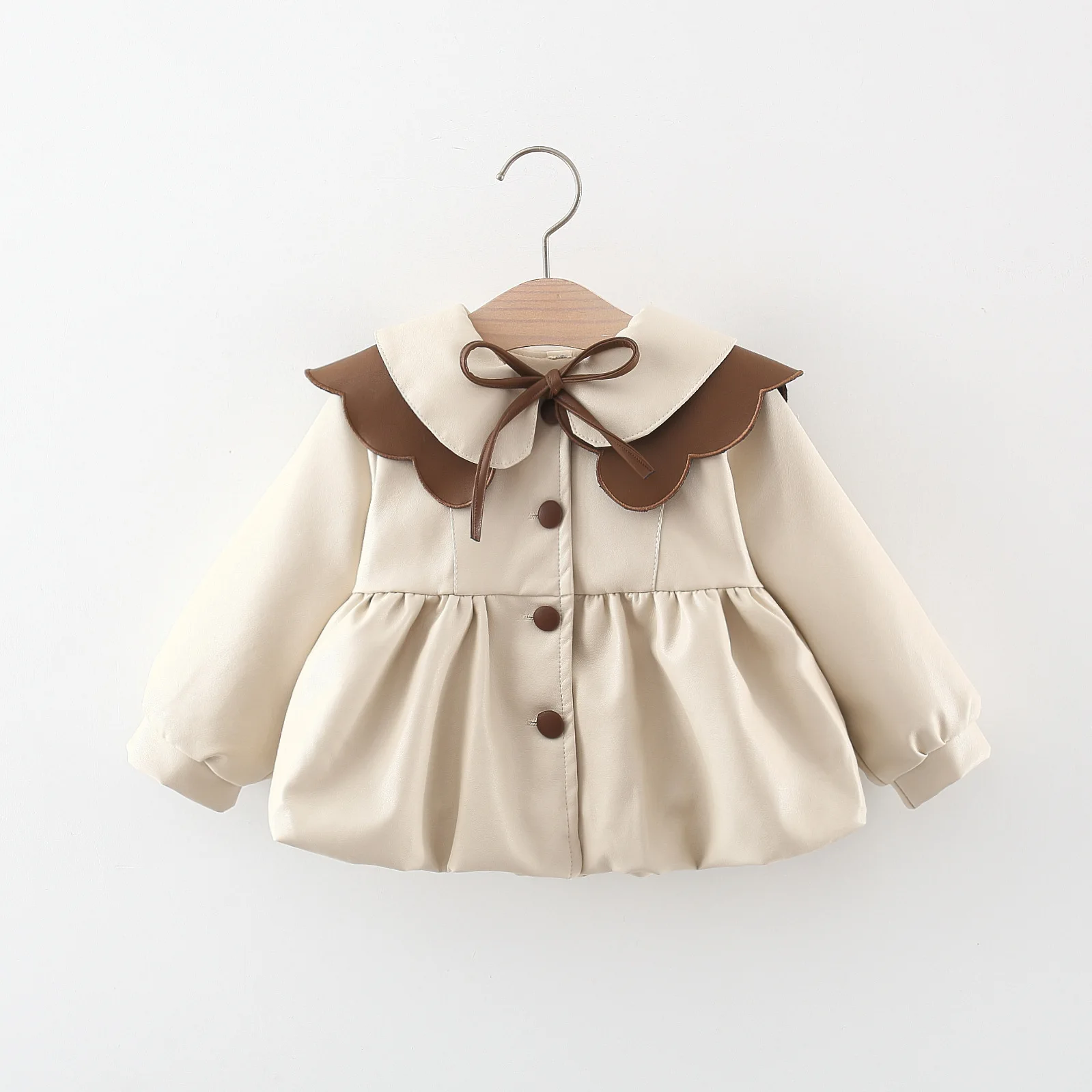 Abrigos de estilo coreano para niña, ropa de bebé de PU, cuello de muñeca con lazo lindo, chaqueta para niños, prendas de vestir exteriores para