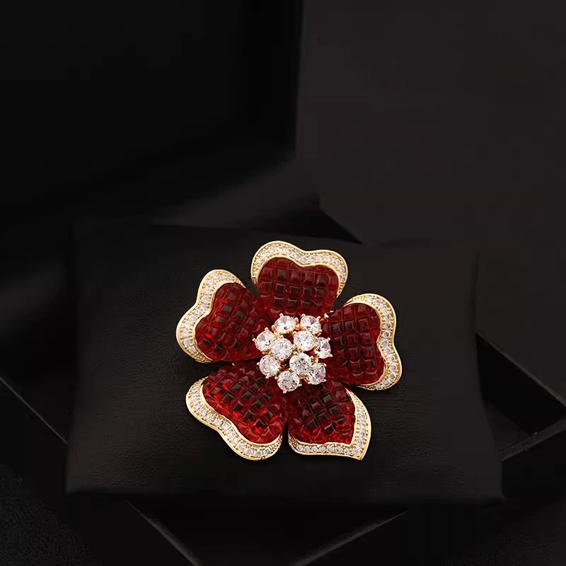 

Gorgeous Poppy Crystal Flower Brooch High-end Luxurious Elegant Accessory for Suit Dress Gown Coat Collar Women Party Wear 6093