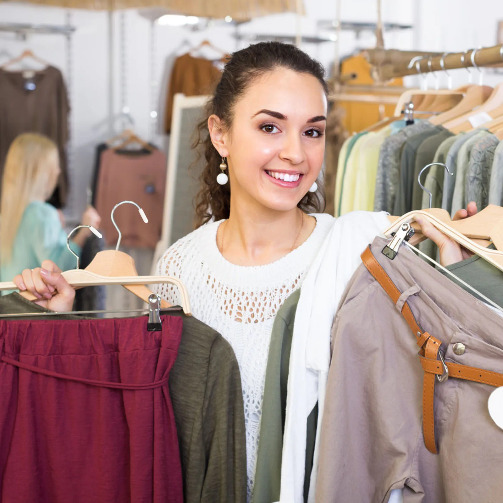 

300Pcs Hanger End Caps Iron Wire End Protector Exquisite Design Easy to Use Hanging Hook Tip Covers Hanger Protector