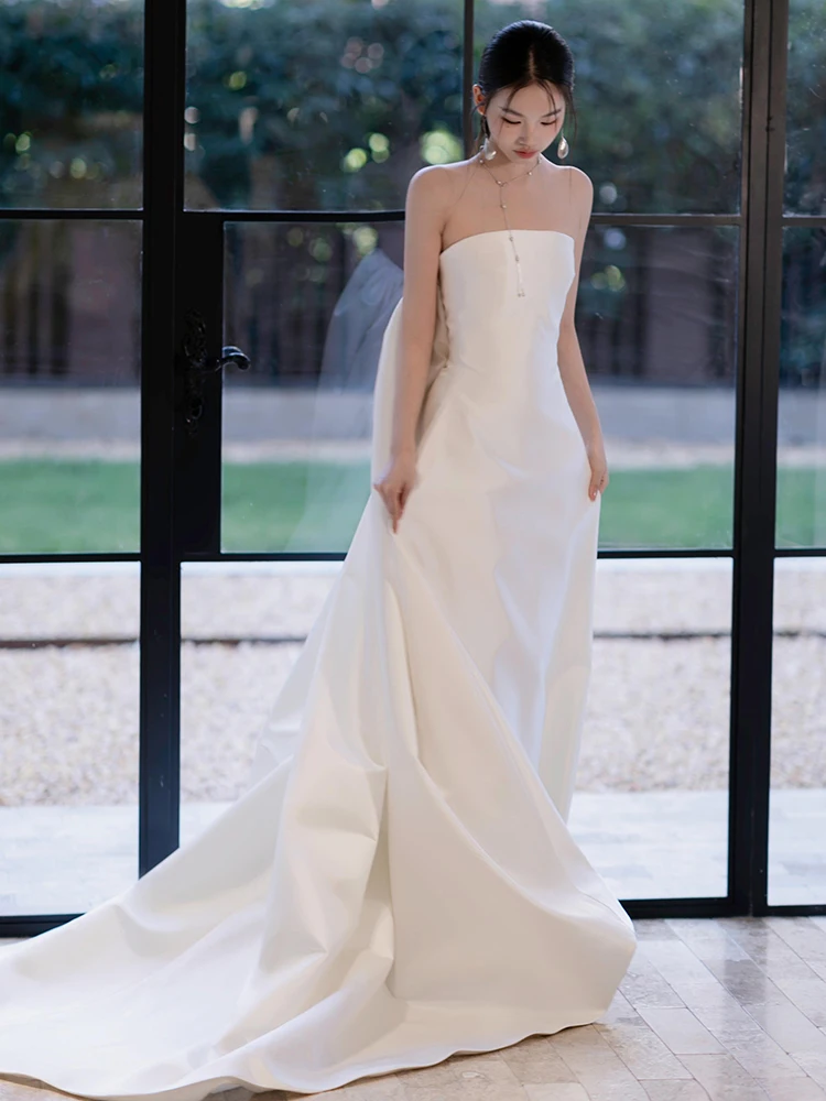 

Элегантное свадебное платье с шлейфом, силуэт А-образ, длина в пол, из атласа, белое, для гостей на свадьбу