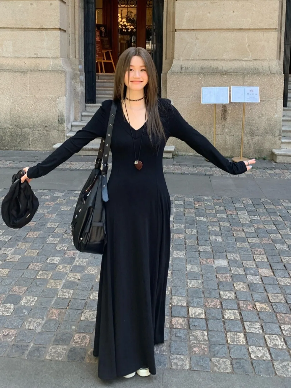 

plus Size Black V-Neck Knitted Dress Slimming Waist Design Early Autumn New Style Commute Korean Style A-Line Long Dress