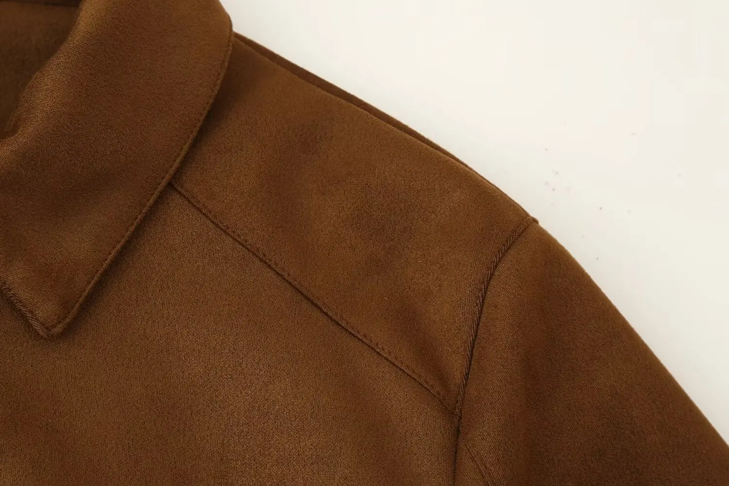 سترة نسائية جديدة بتصميم سحاب مزدوج الجيوب مع طية صدر السترة وسحاب