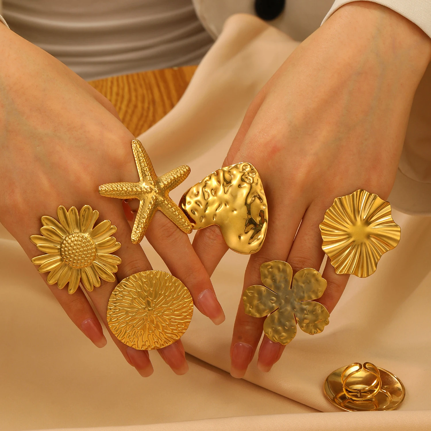 Metal Stainless Steel Gold Color Daisy Flower Starfish Big Open Ring for Women Exaggerated Fashion Statement Waterproof Jewelry