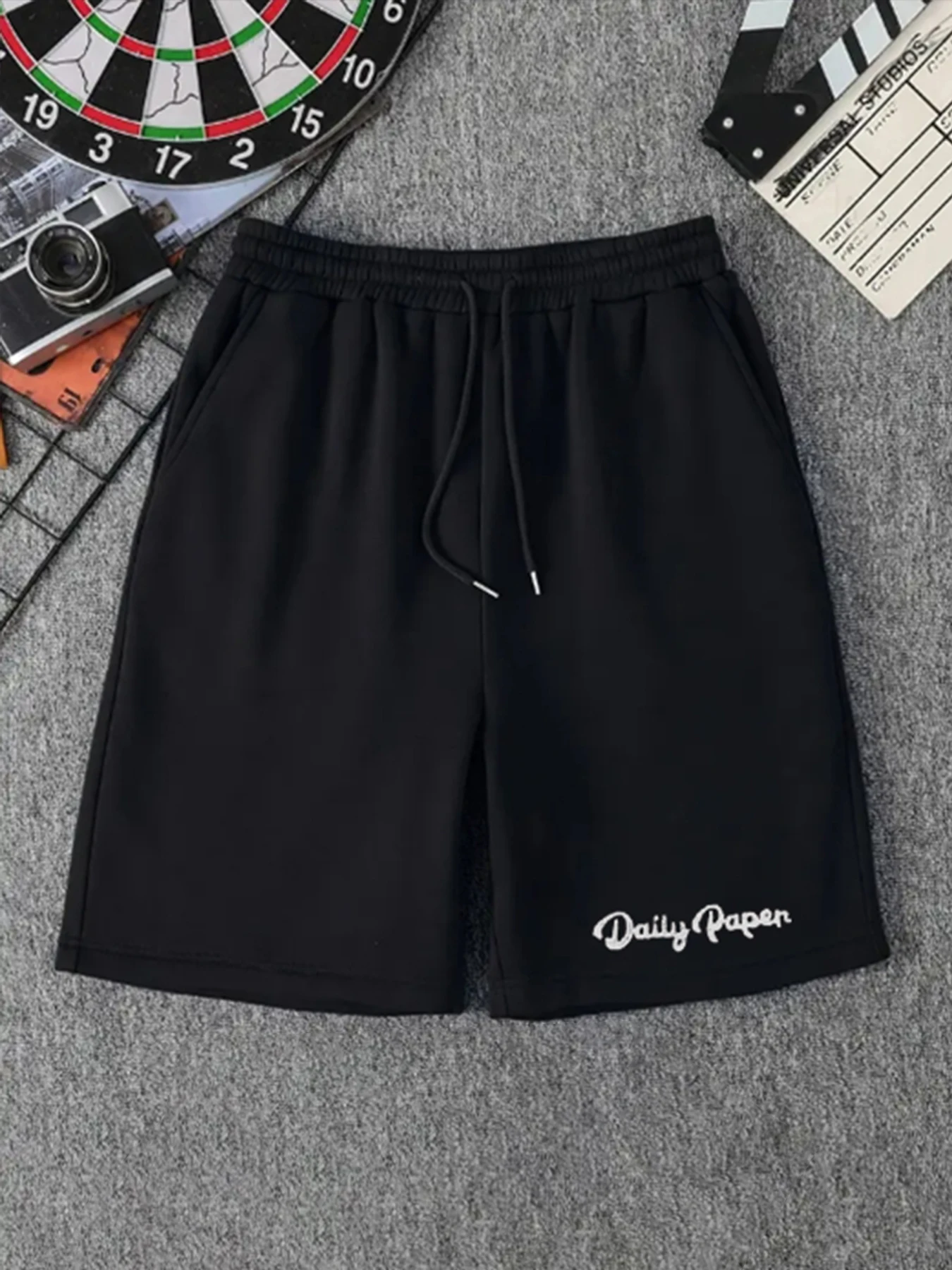 Neue Herrenmode-Stil mit Buchstaben bestickte Shorts Street Hip Hop Baumwolle bequeme Tasche Zugseil Design Herren-Shorts