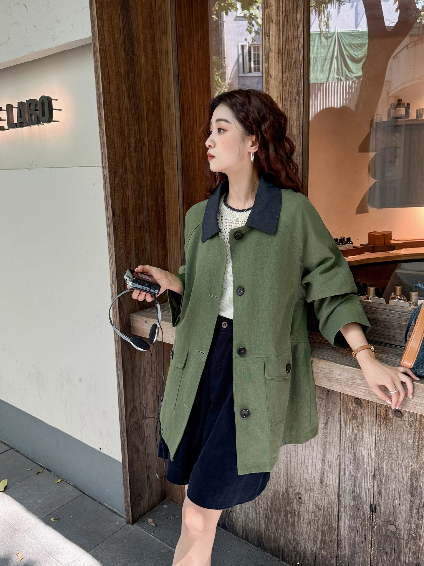 

Summy Retro Workwear Sle Mid-Length Jaet Loose Navy een Turn-down Collar Coat Outerwear for Women Autumn Season