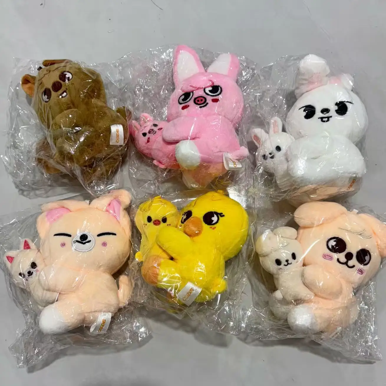 SKZOO – porte-clés en peluche, poupée de taille magnétique, Attraction magnétique tenant les enfants Felix HyunJin Jisung Chan Seungmin, cadeaux pour Fans