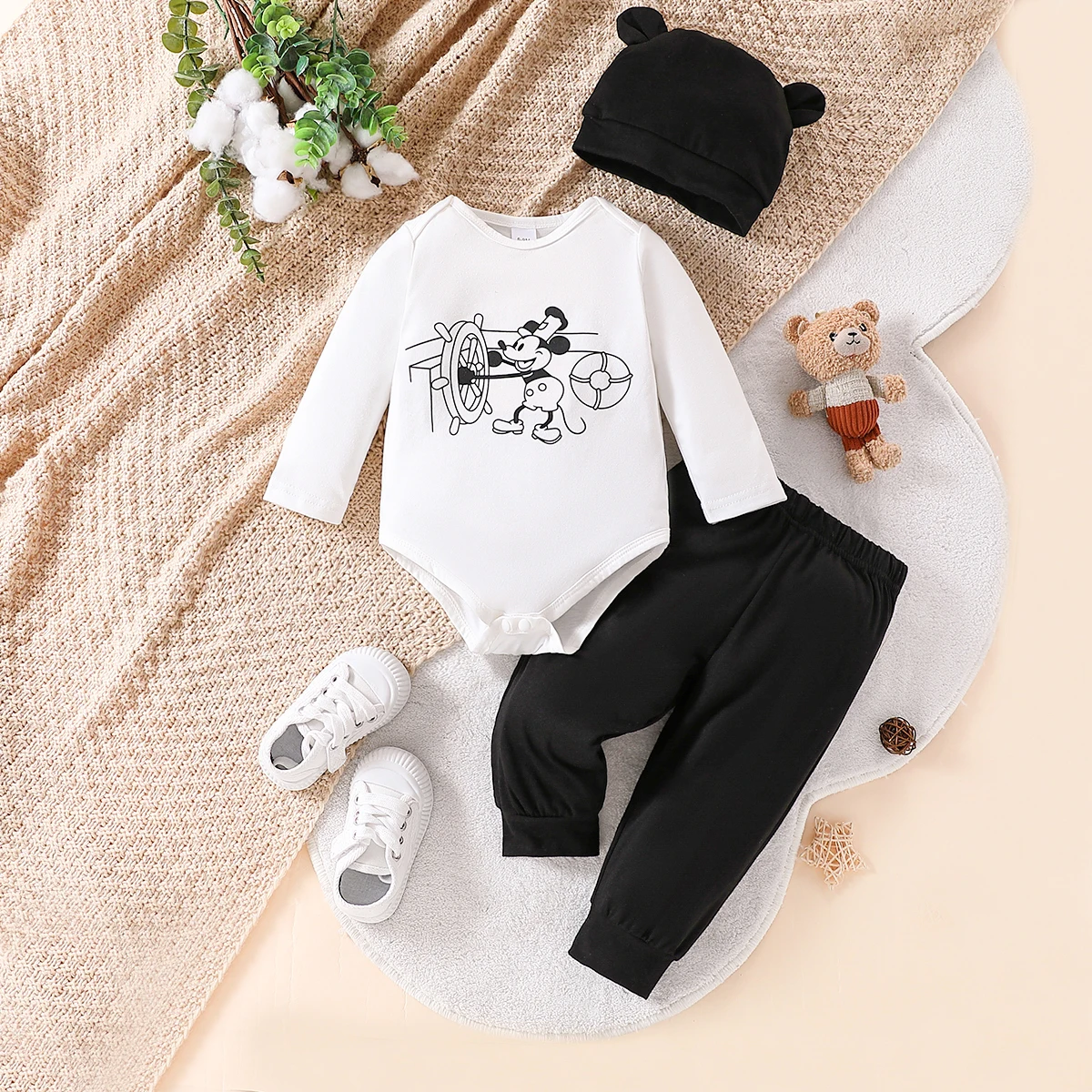 Two piece cute cartoon printed long sleeved triangle jumpsuit and elastic waisted pants for baby boys, autumn
