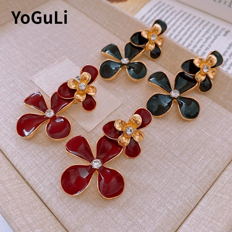 

Fashion Jewelry Vintage Temperament Flower Earrings For Women Female Gifts Simply Design Ear Accessories 2025 Trend New
