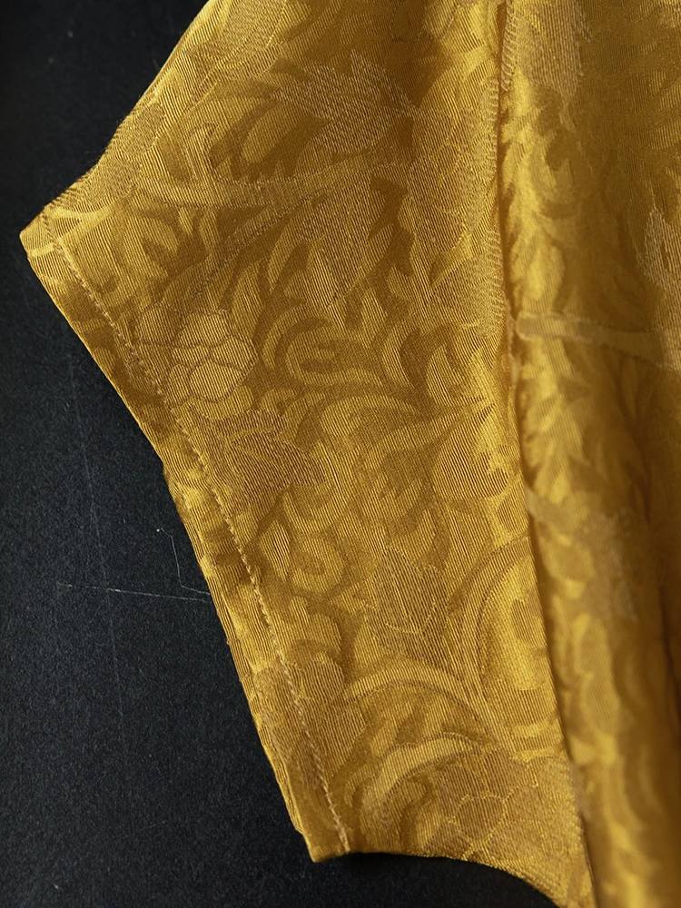 2025年レディースファッション夏新作100%天然桑絹ソングブロケードゴールドレトロベルトデザインラウンドネック半袖ワンピース