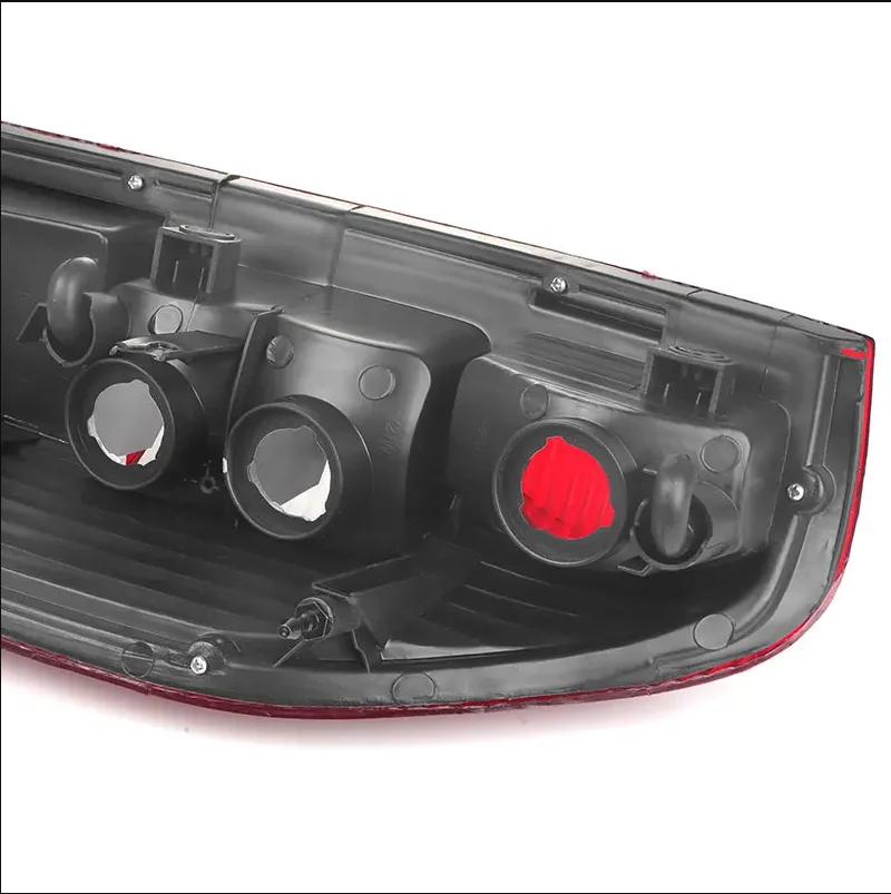 For Isuzu Dmax D-Max Pickup Rear Tail Light Assembly 2002-2006 Car Turn Signal Stop Brake Lamp No Bulb Included