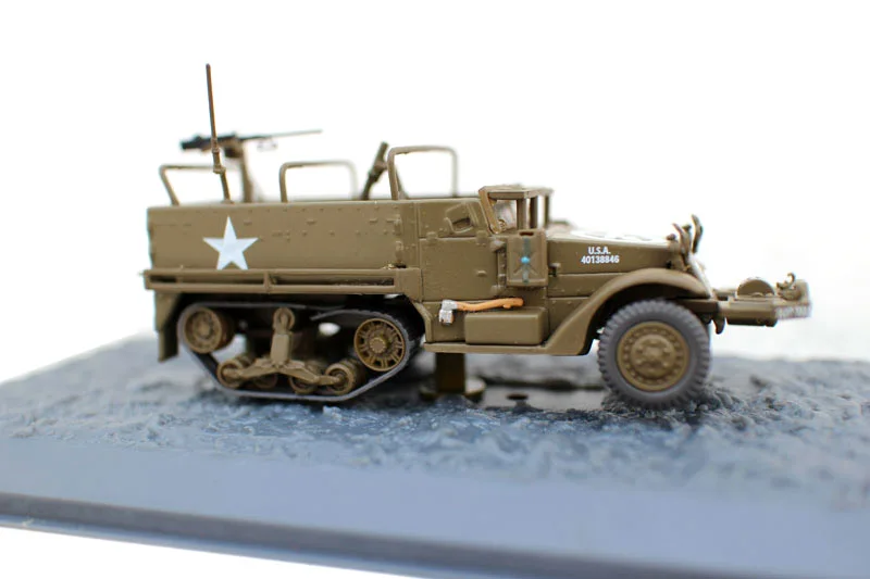 1 / 72 1945  M21 semi tracked truck armored vehicle transport vehicle model  Alloy collection ornaments