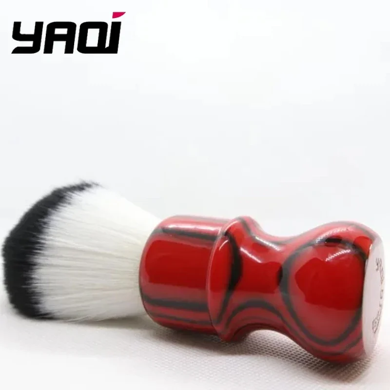 YAQi Evil Zebra 26mm فرشاة حلاقة الشعر الاصطناعية للرجال مقبض أسود وأحمر للرجال أساسية للتهيأ