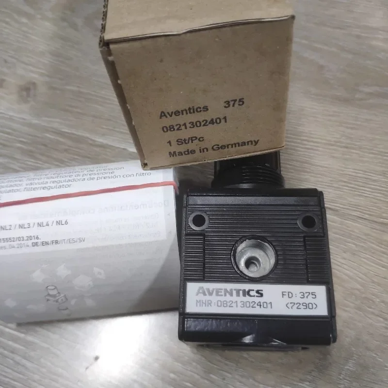 Germany AVENTICS pressure regulating valve 0821302401 pressure reducing valve new order caliber 2 points.