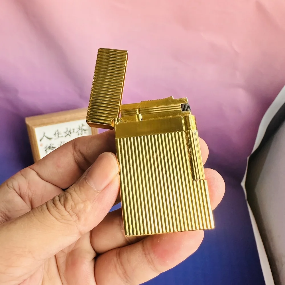 S.T.Dupont ولاعة فاخرة ذات علامة تجارية، جودة عالية، تصميم كلاسيكي، مملوءة بالغاز، تأتي مع مجموعة من الملحقات الأصلية. Dupont logo #4