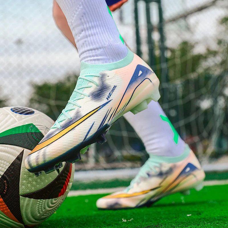 New Soccer Shoes Men's Football Boots Grass Training Society Soccer Cleats Non-slip Football Field Boot Crampons De Football