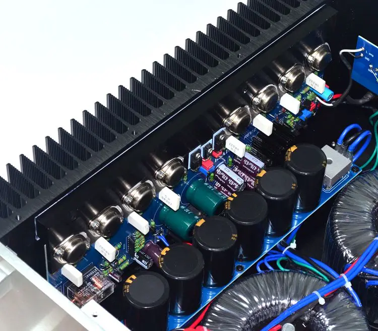 Усилитель мощности HiFi A800 с балансным входом с двойным трансформатором высокой мощности и запечатанным золотым покрытием