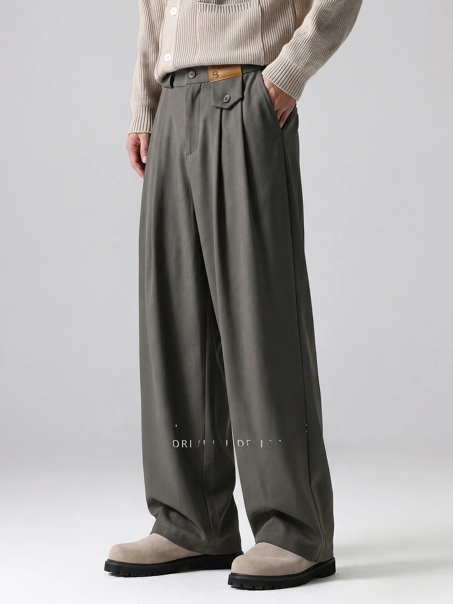 Retro Pleated Design Loose Wide Leg Straight Casual Pants Leather Tag Decoration Casual Comfortable Cotton Men's Trousers