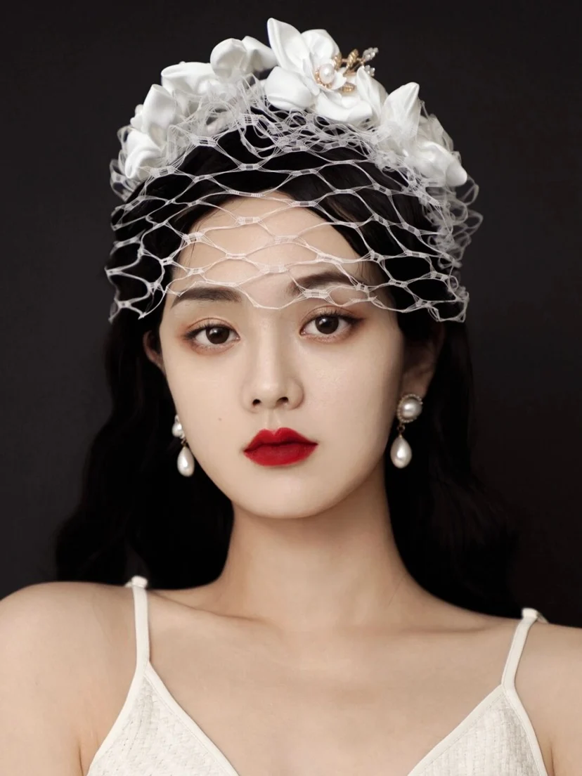 

Handmade White Wedding Bride Face Veil Fascinator Hat Satin Flower Rhinestone Headwear Elegant Ladies Cocktail Party Headpieces