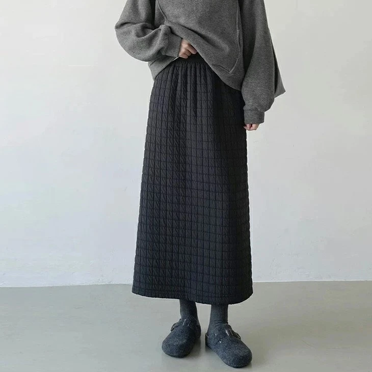 

Autumn and Winter New Korean Rhombus Padded Cotton A-word Simple Design Split Skirt