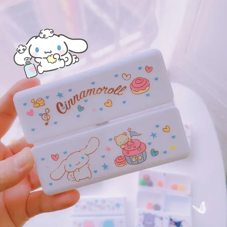 New Sanrio Kawaii Kuromi Hello Kitty Carry-on Small Pill Box Cartoon Cinnamoroll Mini 7-grid Magnet Packaging Storage Box Gift