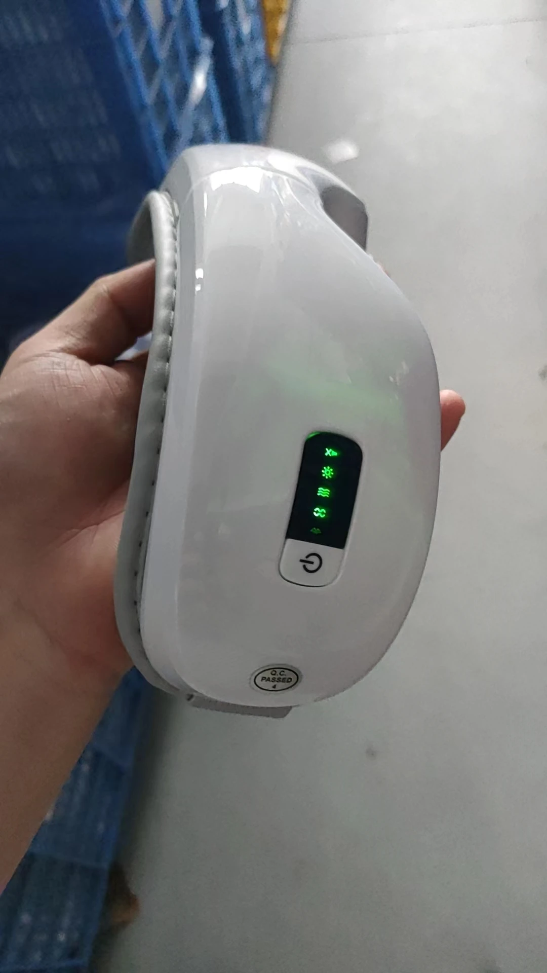 جهاز تدليك العين السوداء الاحترافي يحسن الدورة الدموية ويريح عضلات العين بشكل فعال