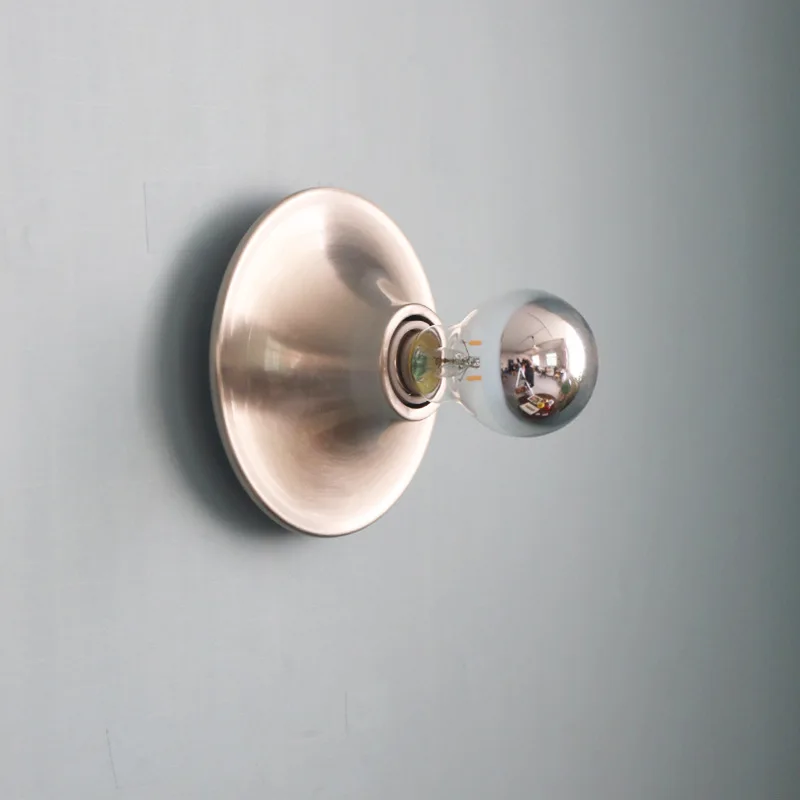 

2025 Средневековый настенный светильник Bauhaus, светодиодный металлический серебряный настенный светильник с НЛО, ретро-спальня, гостиная, фон, стена, коридор, свет макарон