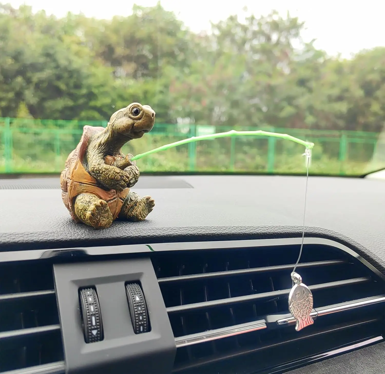 Cute Fishing Car Ornaments for Dashboard, Swinging Fish Decor, Fun Car Accessories for Anglers and Home Garden