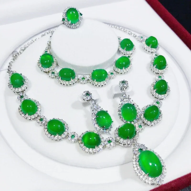 

Natural Baroque green agate necklace set fashionable high-end hand-inlaid necklace women's wedding banquet jewelry