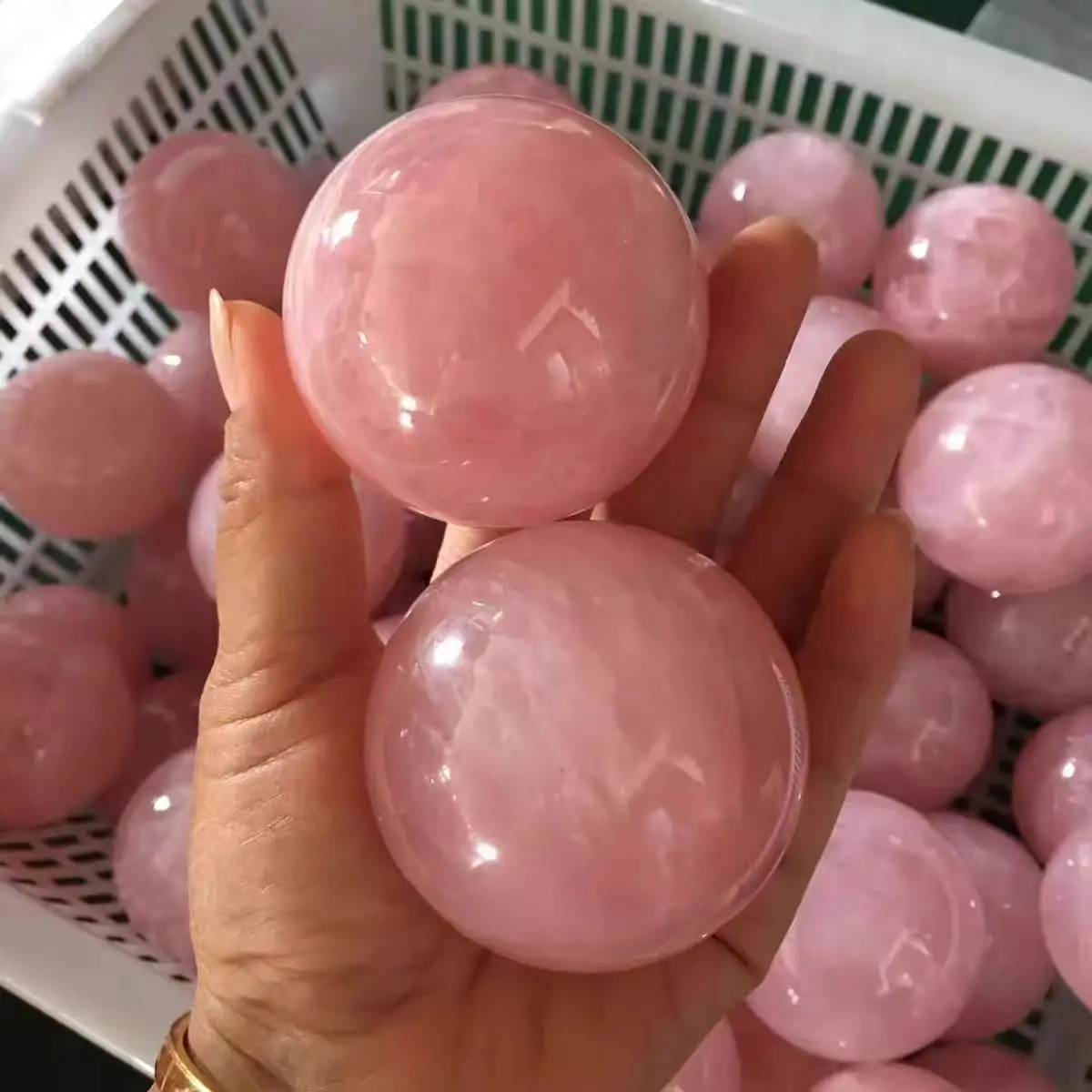 Natural Rose Crystal Quartz Energy Sphere, For Spiritual Healing, As a Decoration For Home Aquarium, For Purification And Medita