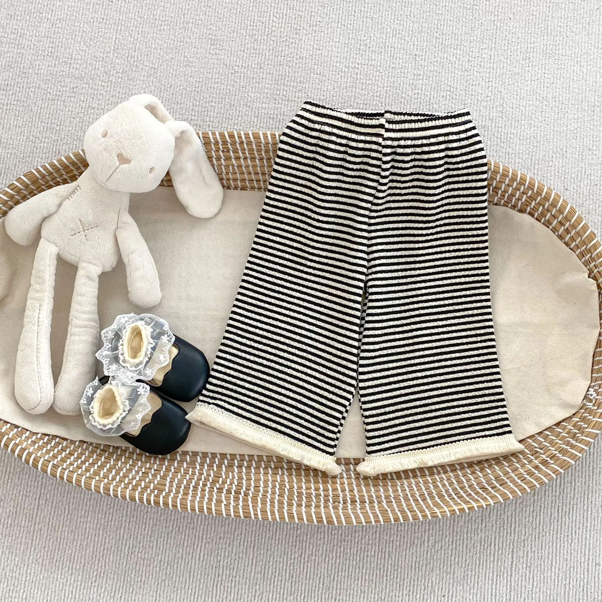 

2025 Autumn New Baby Casual Pants Cotton Girls Versatile Striped Wide Leg Pants Children Loose Trousers Kids Toddler Clothes