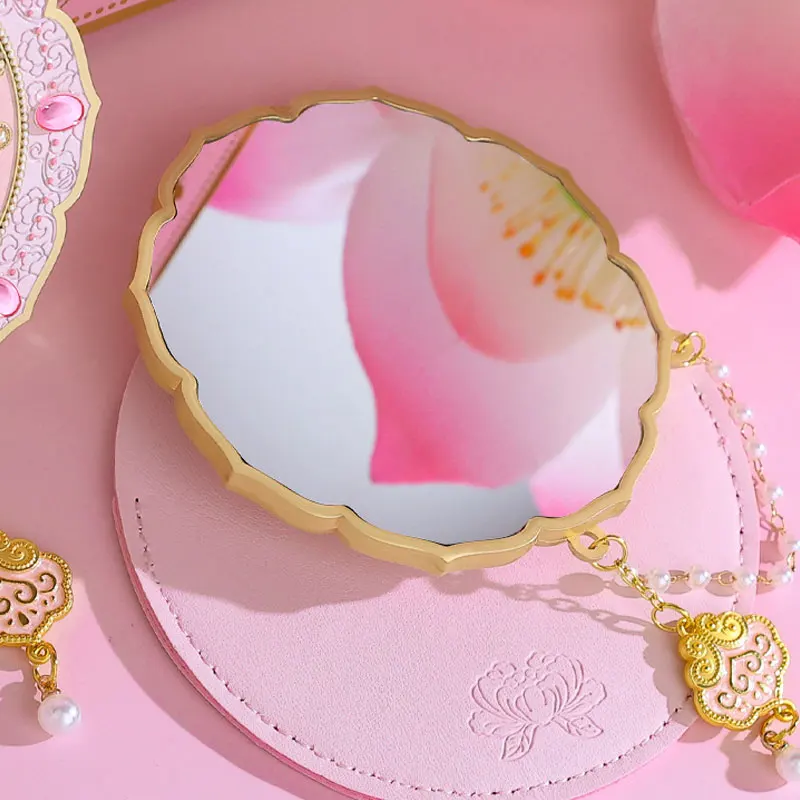 궁전 스타일 금속 화장 거울 정교한 앤티크 소형 휴대용 메이크업 거울 궁전 박물관 문화 및 창작 선물