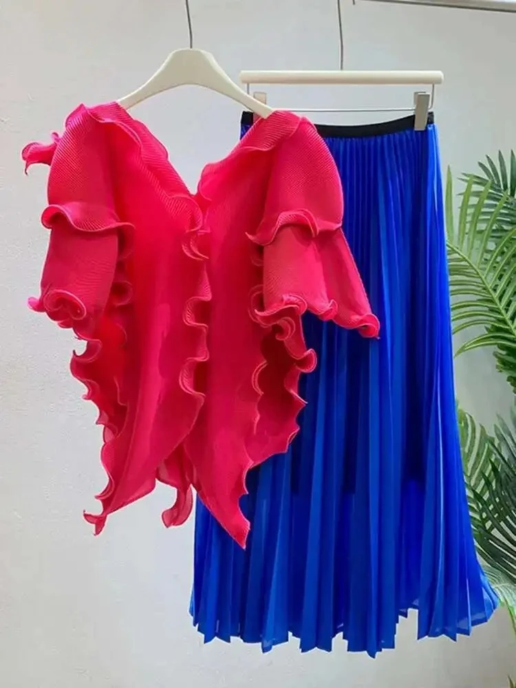 

Stylish Pleated Two-piece Fungi V-neck Short-sleeved T-shirt + A-line Loose Half-body Skirt Miyake 2025 Summer Women's Clothing