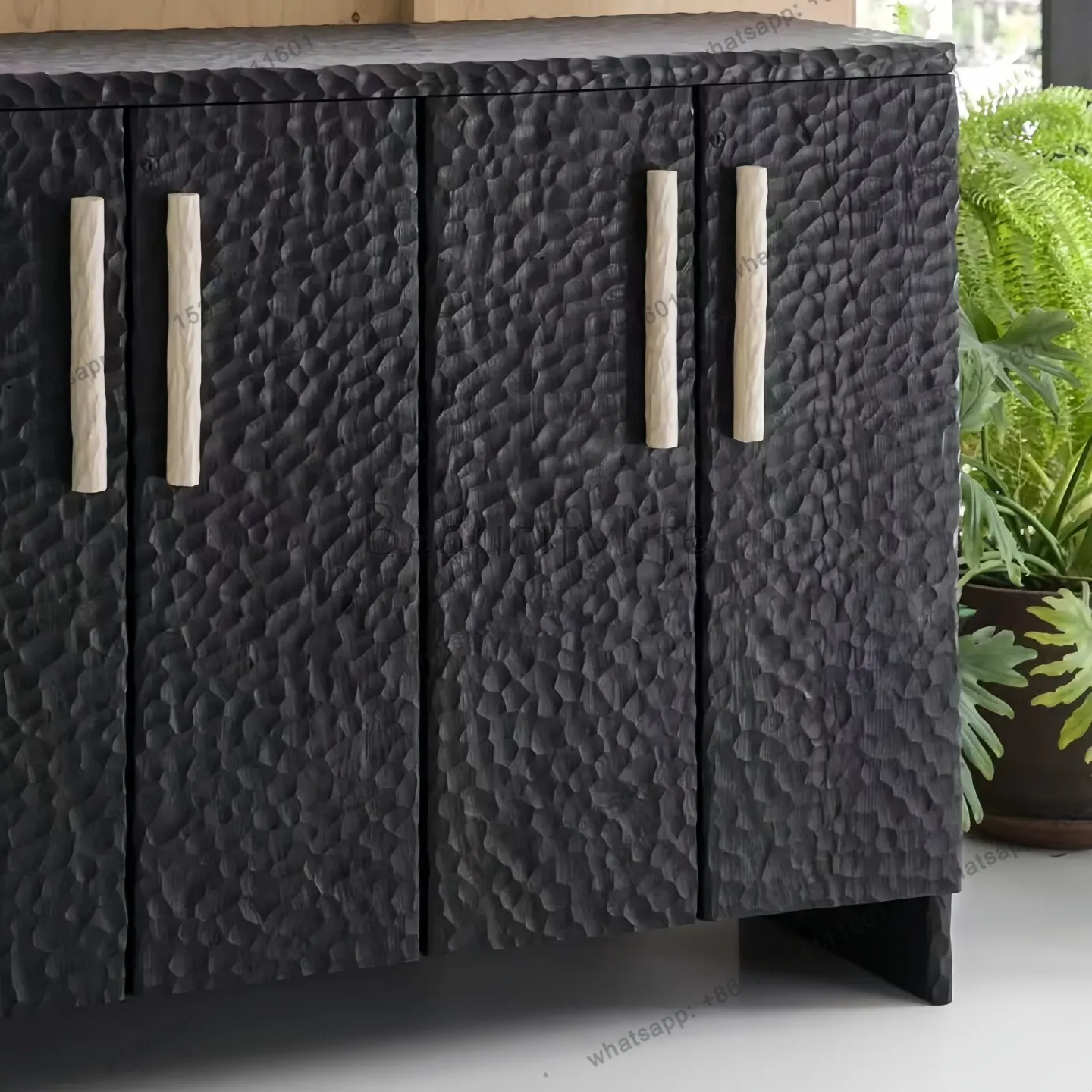 French retro solid wood dining side cabinet black creative household wabi-sabi foyer entrance cabinet hammer engraving