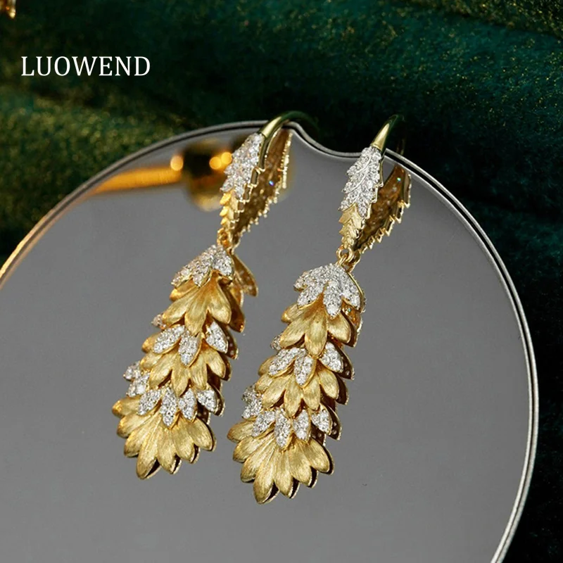 

LUOWEND 18K Yellow Gold Earrings Luxury Barley Design 0.60carat Real Natural Diamond Hoop Earrings for Women Senior Banquet